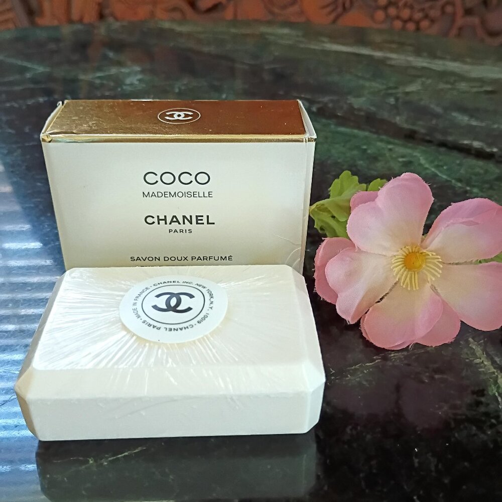Chanel Coco Mademoiselle Gentle Perfumed Bar Soap 3.6 oz Full Size - Picture 2 of 8